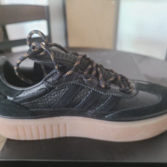 Seller photo, Poshmark